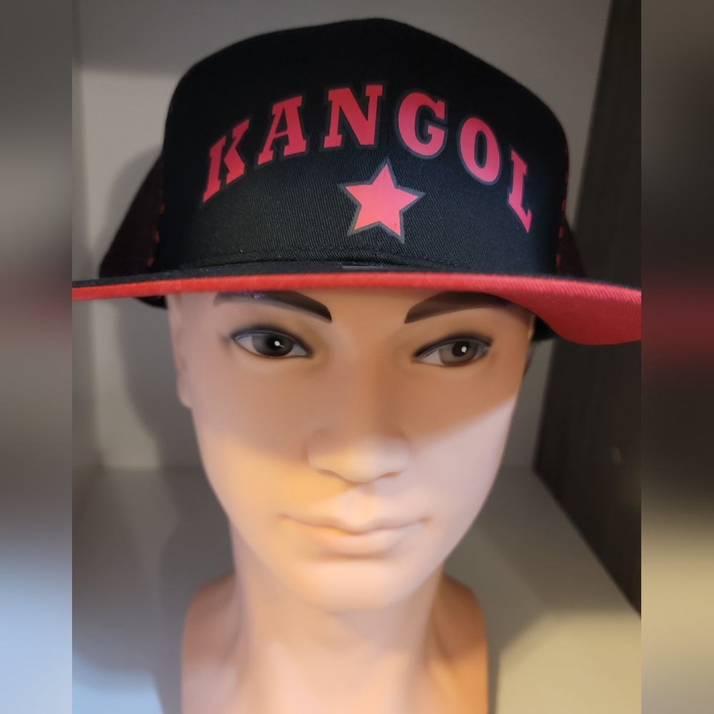 BNWT - Kangol Strapback Hat